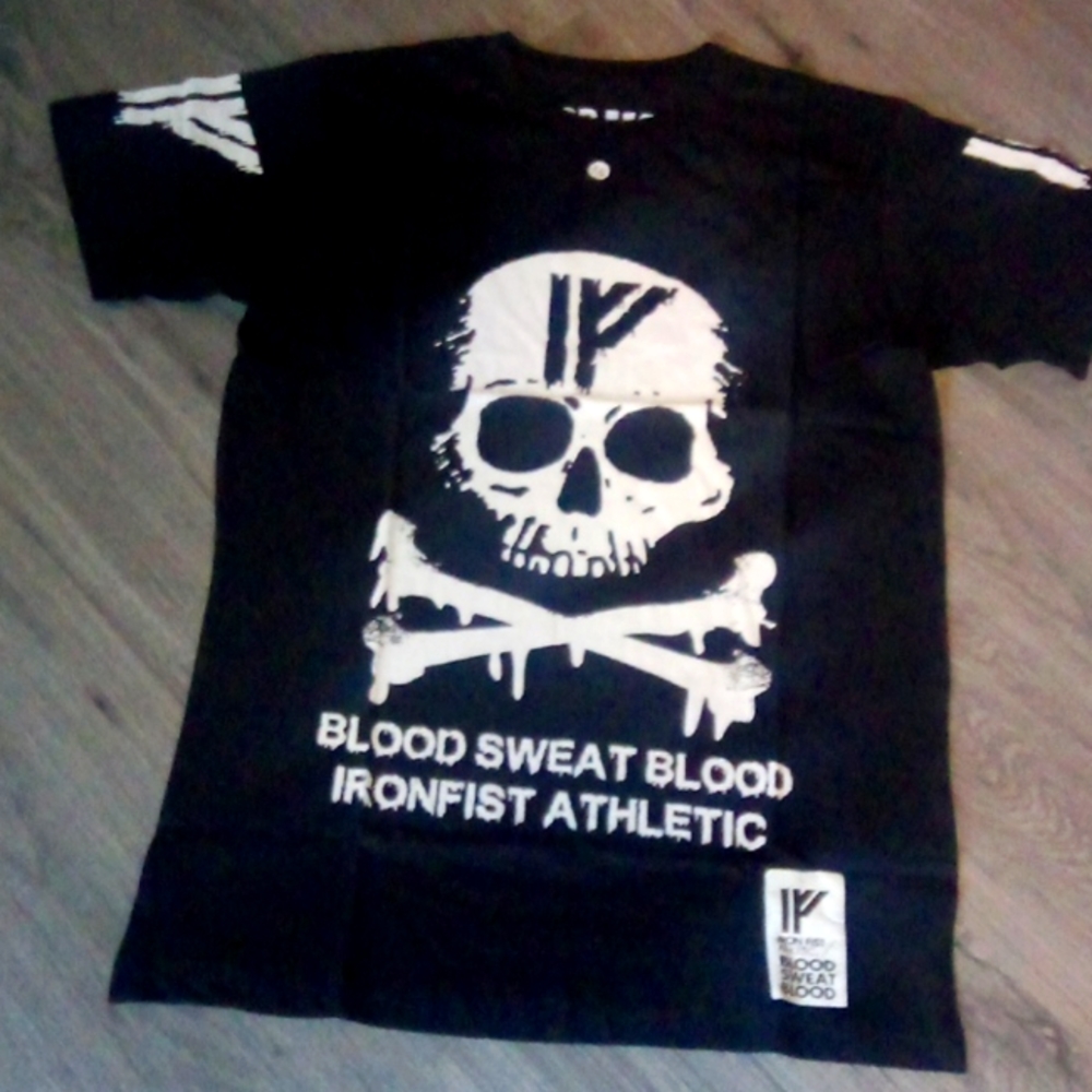 Net men's Iron Fist tee